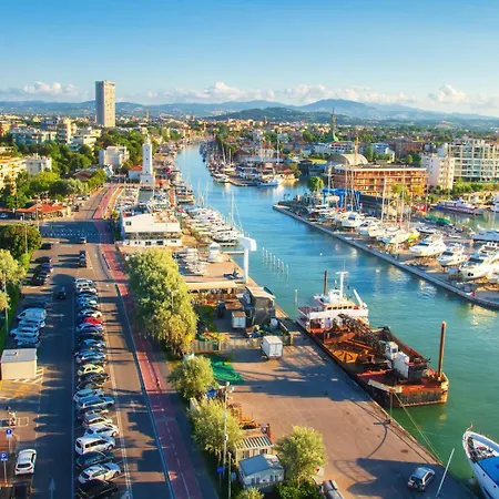 Apartment Mare A 100 Mt, Vicino Al Centro E Fiera - Parcheggio Privato E Wifi Rimini
